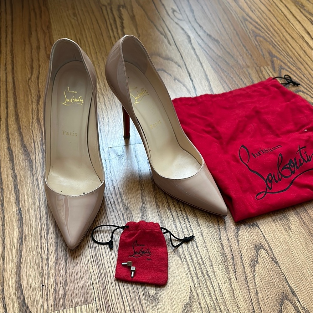 Christian Louboutin so kate - nude